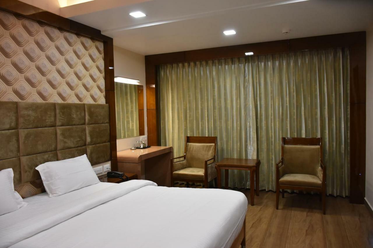 Sri Ram Hotel Tirunelveli Luaran gambar